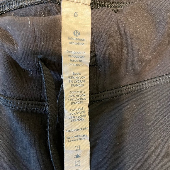Y2K Lululemon Capri Leggings - Picture 2 of 4